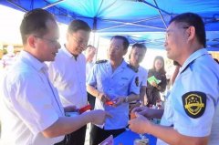 厉春副颁布发表：“2017年海口市食物平安宣传周